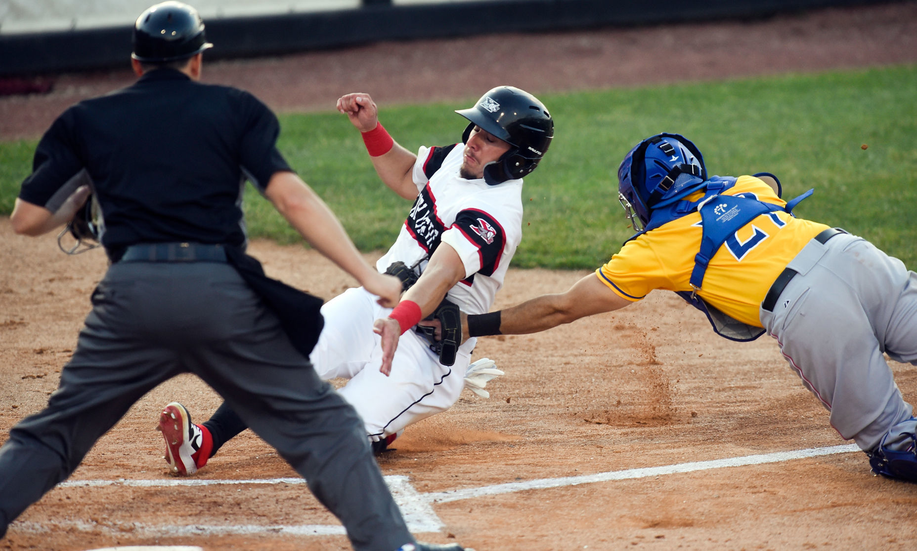 Baseball Sioux City Explorers vs. Sioux Falls Canaries